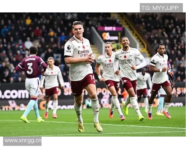 约克雷斯助攻伊萨克错失良机队友解围让人心痛