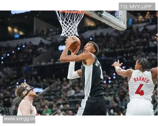 文班谈空中转身360上篮首次尝试未专门练习展现惊人天赋